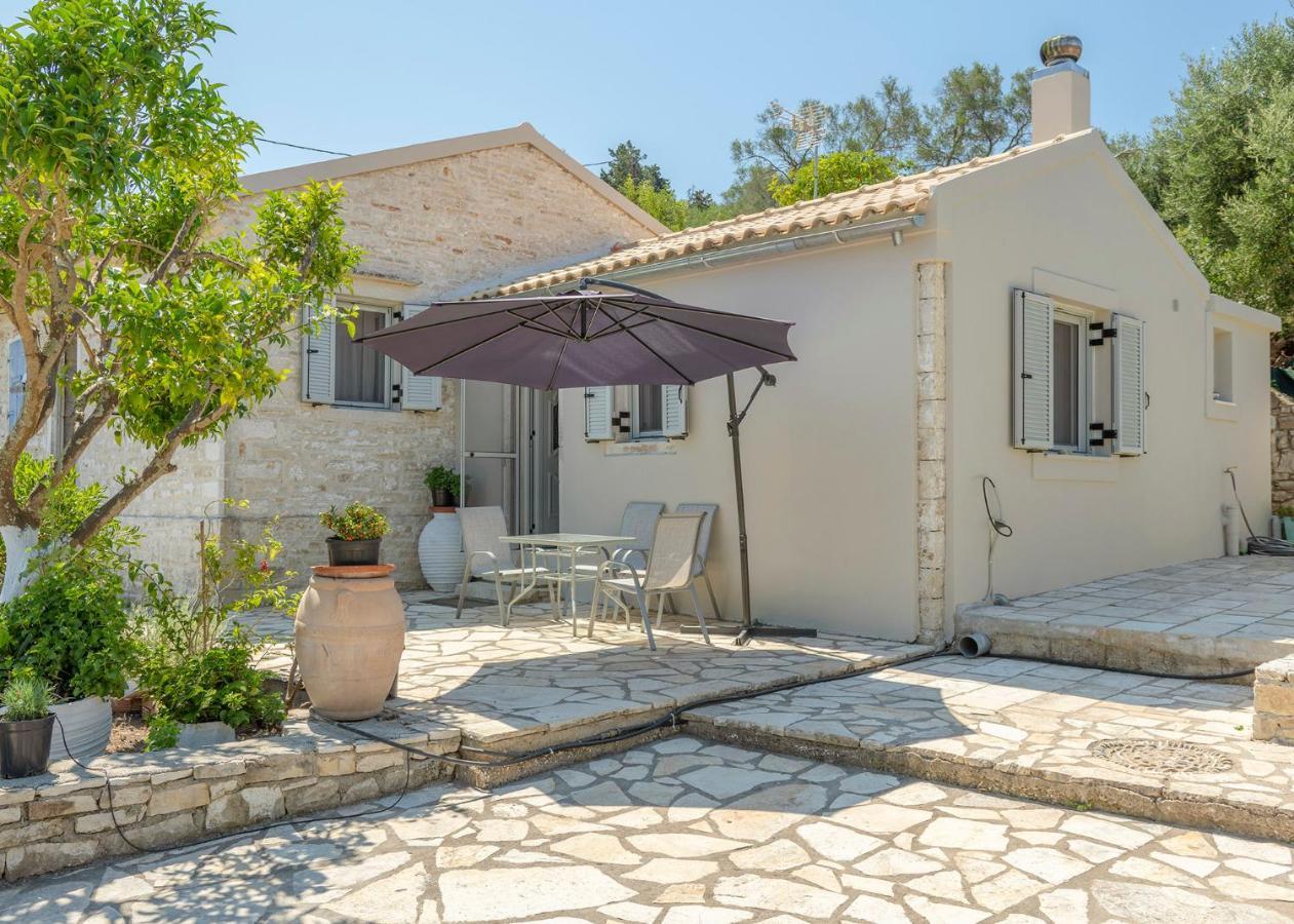 Emilios Stone House Villa Gaios Exterior photo